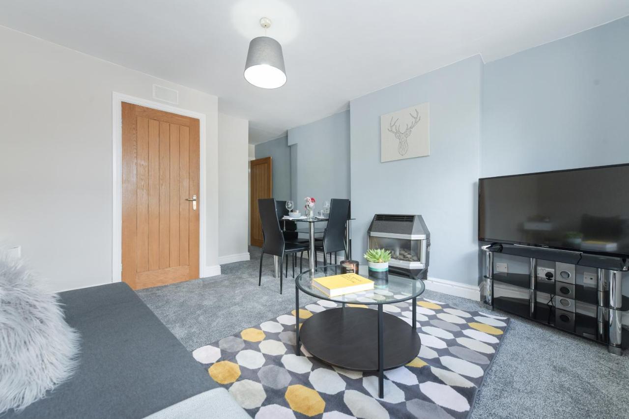 Lambley Court - Light, Open And Inviting *