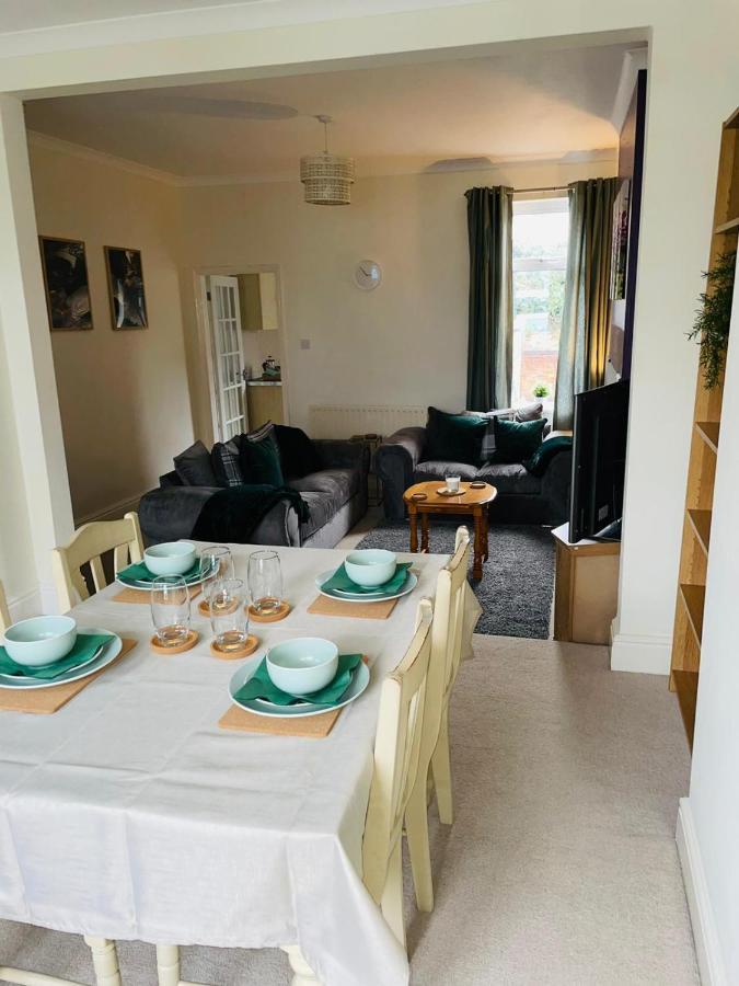 Selston House, 3 Bedroom Cosy For Up To 6 Guests, Cul-de-sac On Private Road * Nottingham