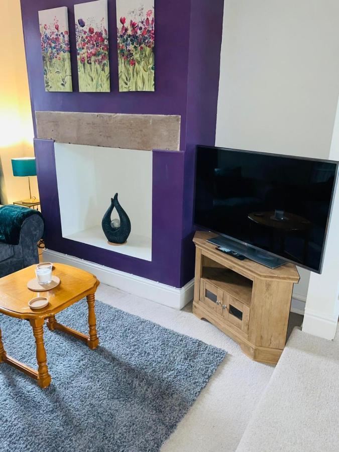 Casa de férias Selston House, 3 Bedroom Cosy For Up To 6 Guests, Cul-de-sac On Private Road *