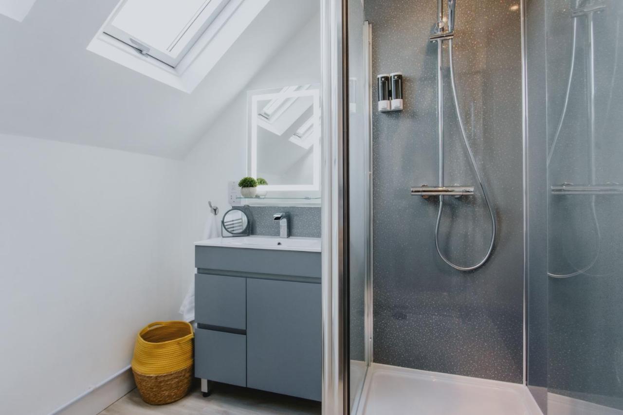 1 Bed Stylish City Flat 2nd Floor Close To City Centre With Free Parking, King Size Bed & Wi-fi Apartment Nottingham