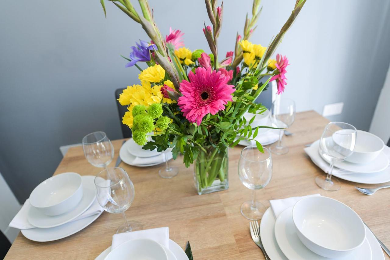 Arkwright House - Modern Townhouse Close To City Centre Holiday home *