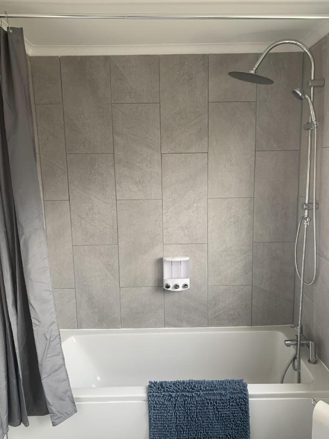 Holiday home Crowthorne House: Spacious 3-bedroom Cul-de-sac Retreat Nottingham