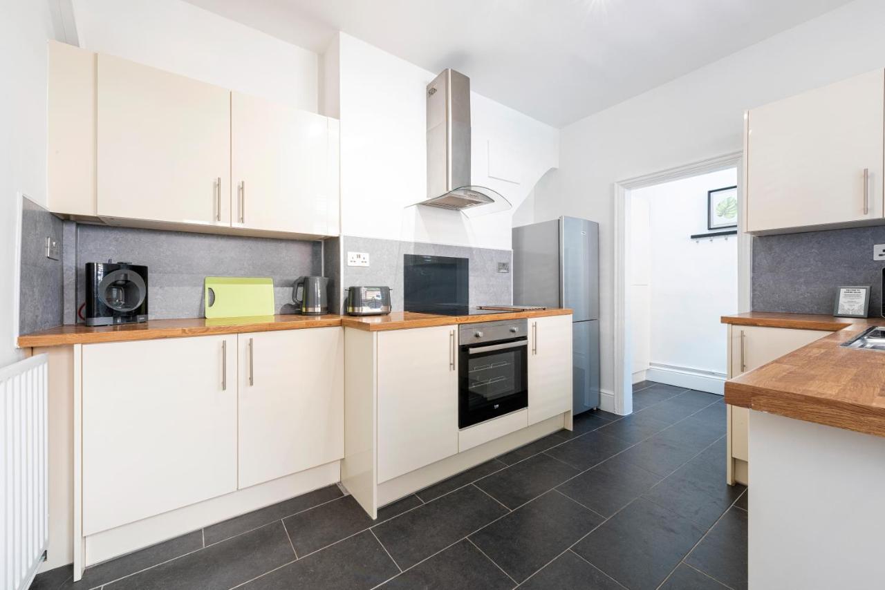 Jasmine B - Ideal For Qmc & Uni - Free Parking * Nottingham