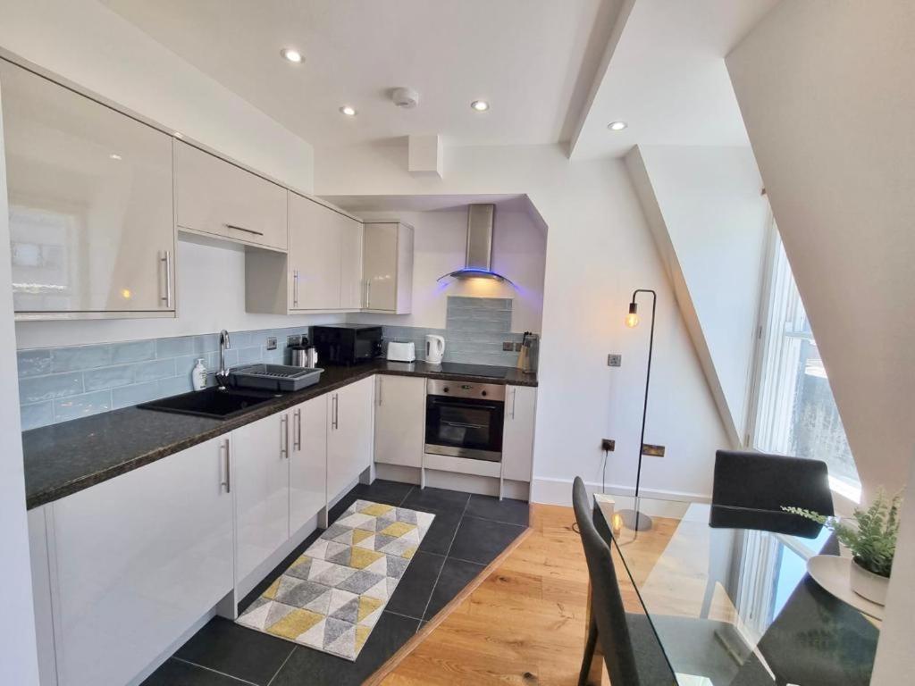 Apartment Lovely 1 Bed In Old Market Square *