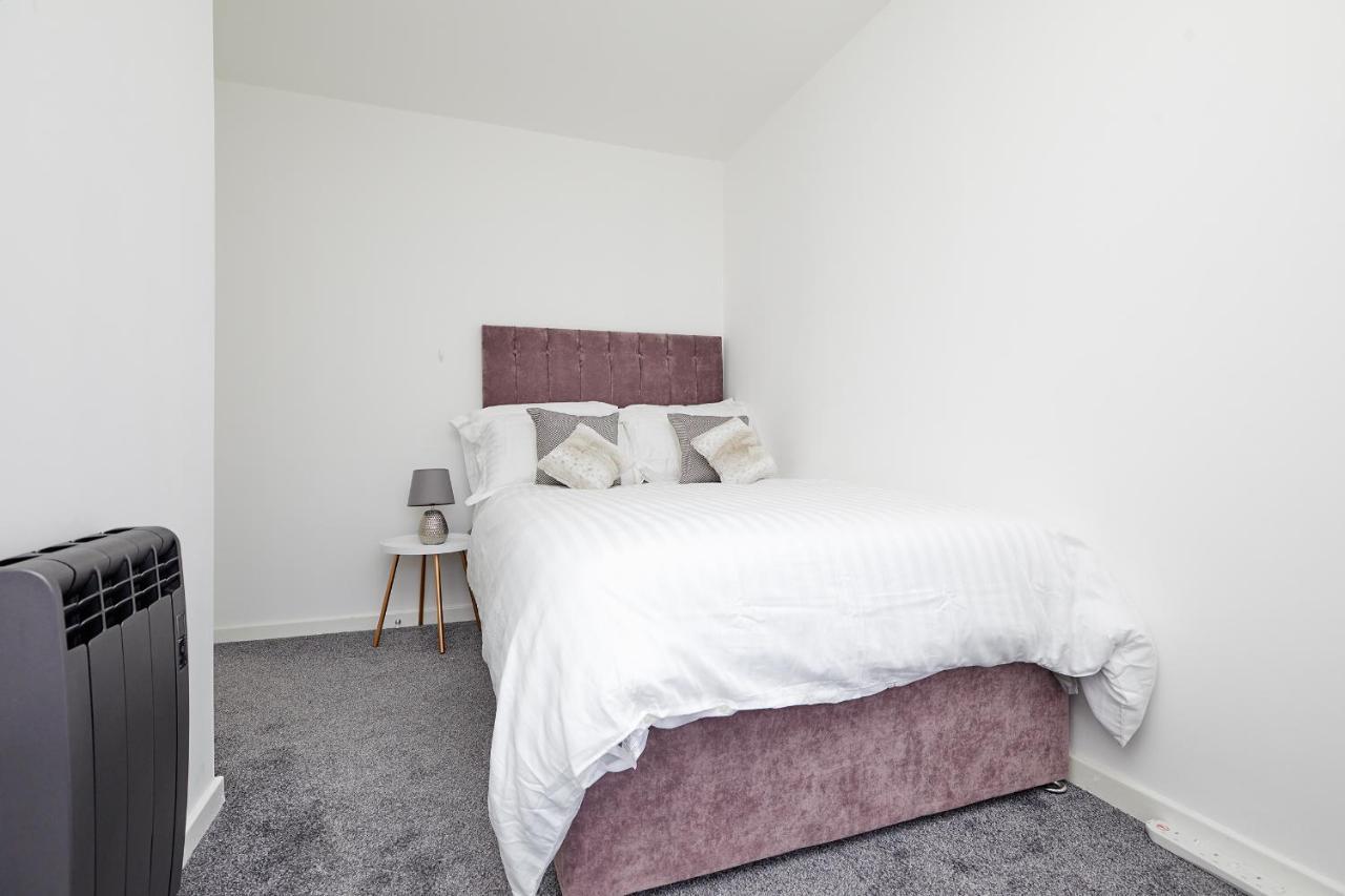 Modern 2 Bed House By Centre *