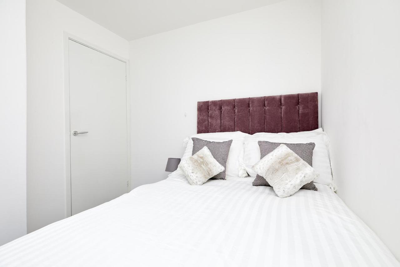 Modern 2 Bed House By Centre