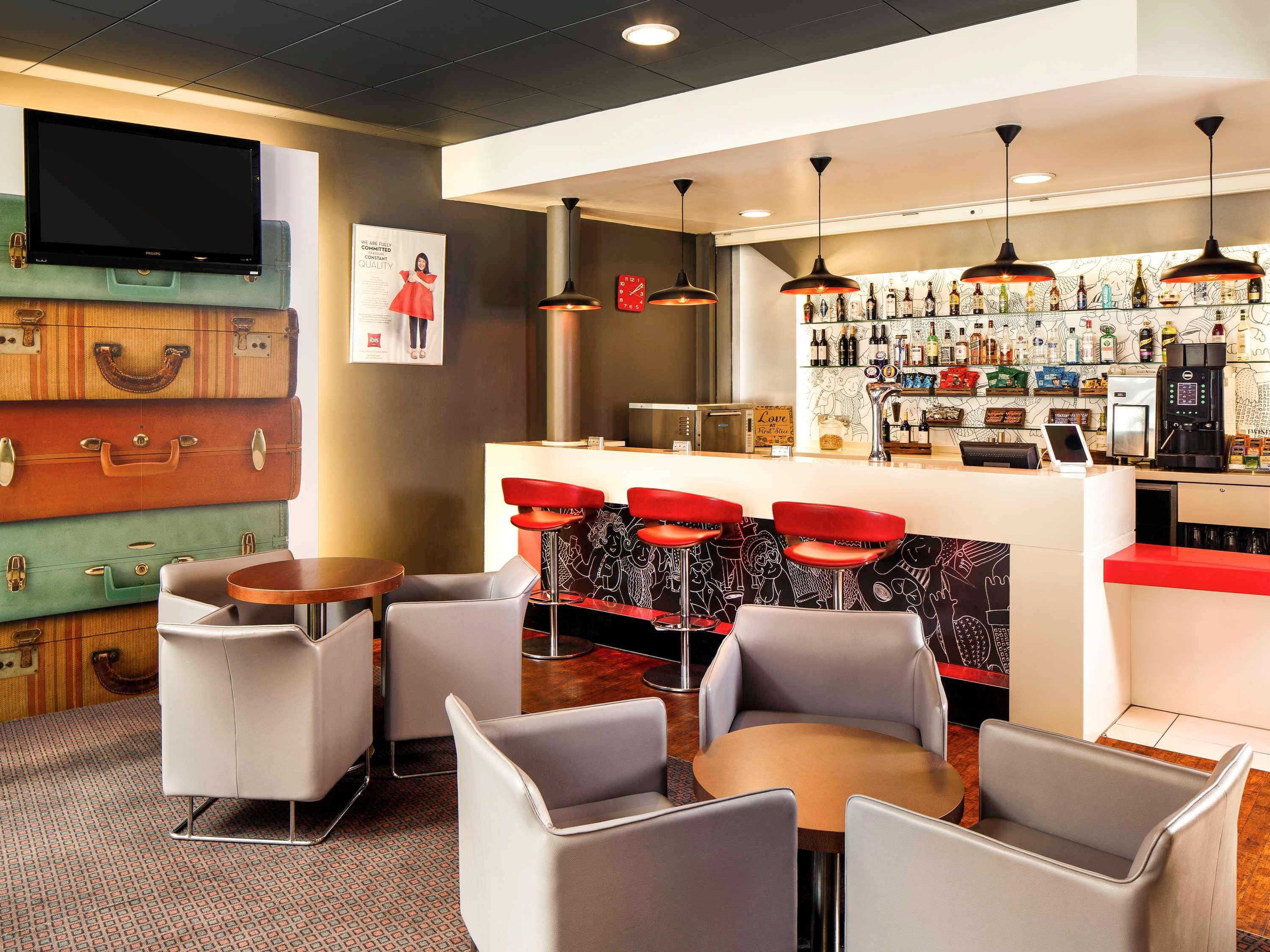 Ibis Centre Hotel 3*