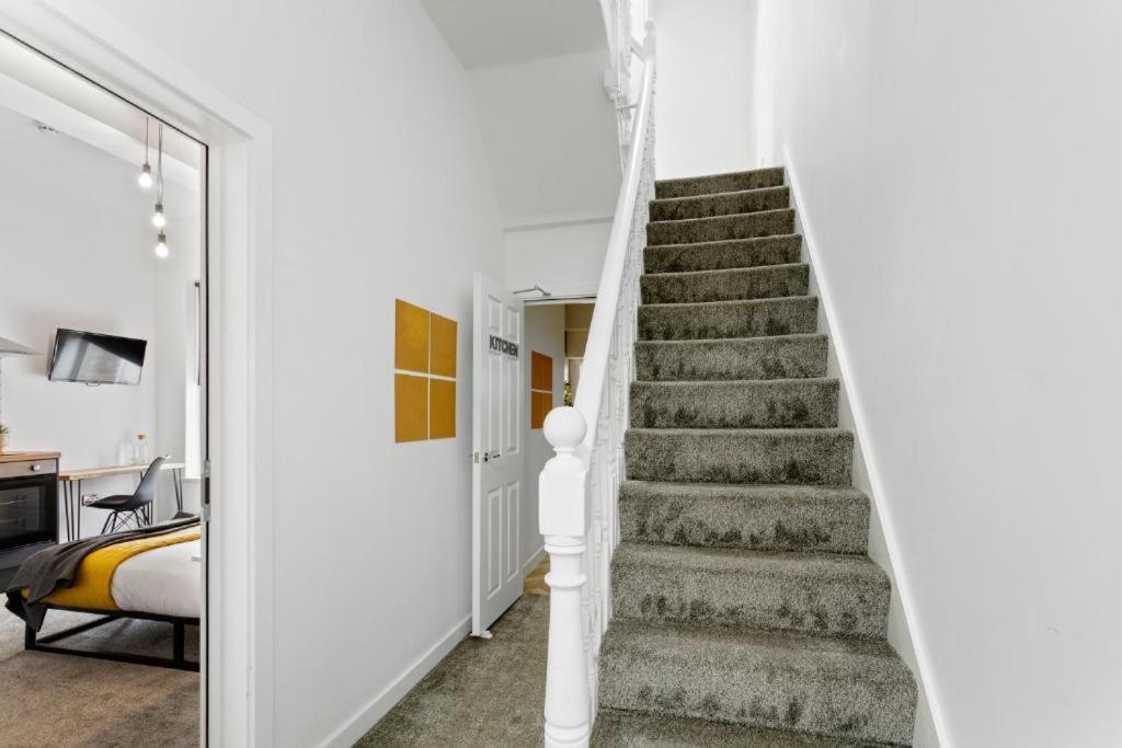 ◑flat 8- Modern Studio Flats Close To Centre◑ Apartment *
