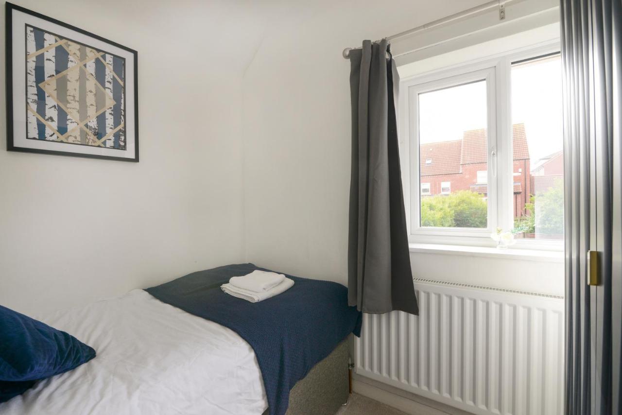 Alderton House - Spacious 3 Bed With Parking Nottingham