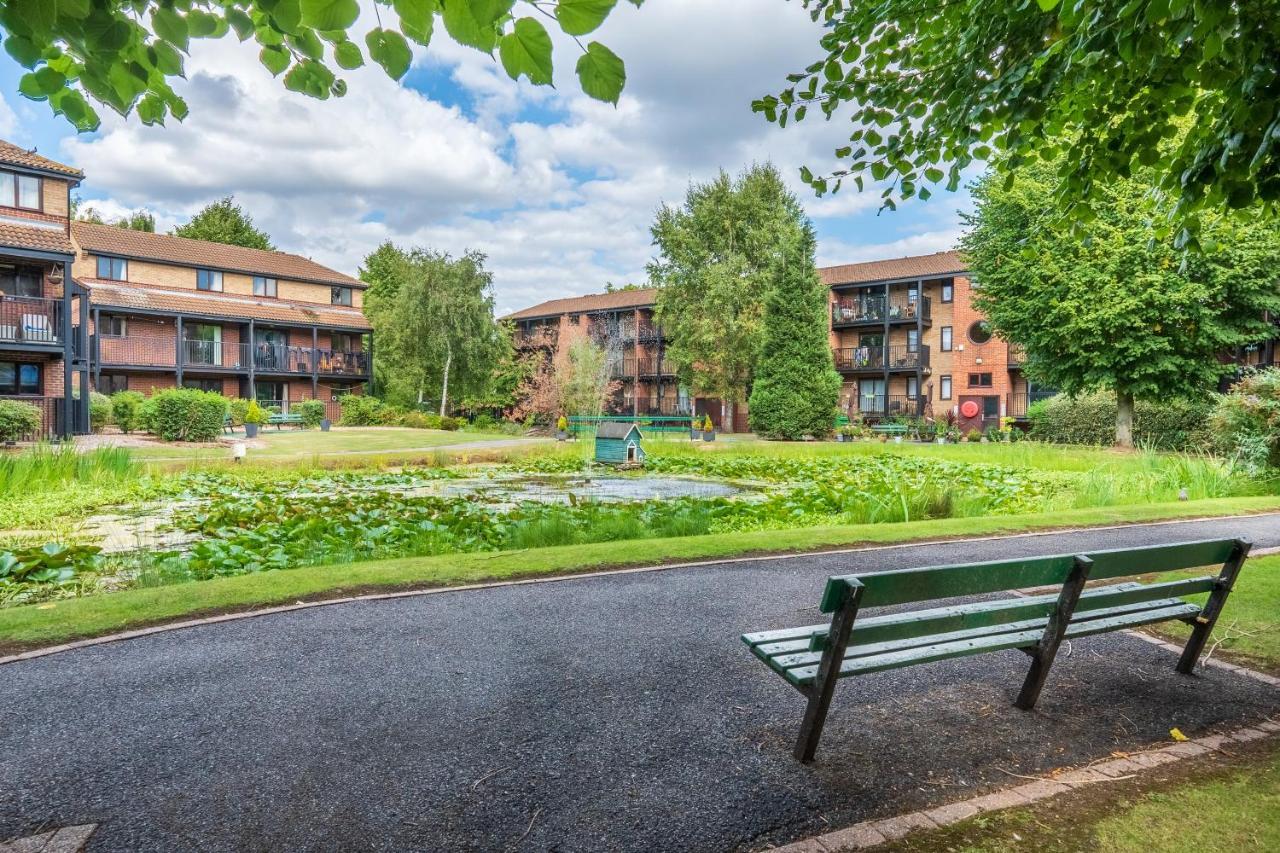Apartamento Waterlily - Beautiful 1-bed With Overlooking Balcony