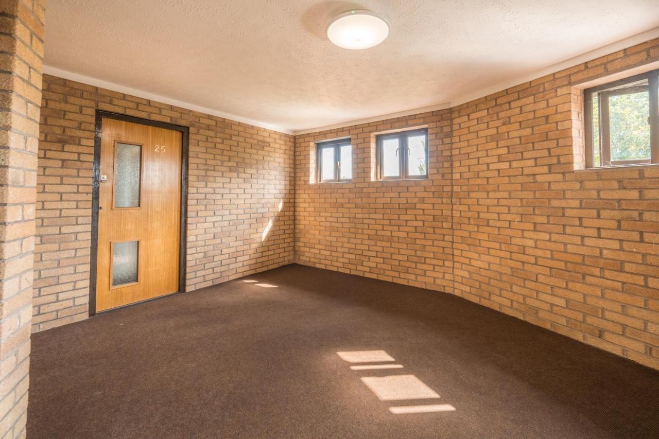 Waterlily - Beautiful 1-bed With Overlooking Balcony * Nottingham