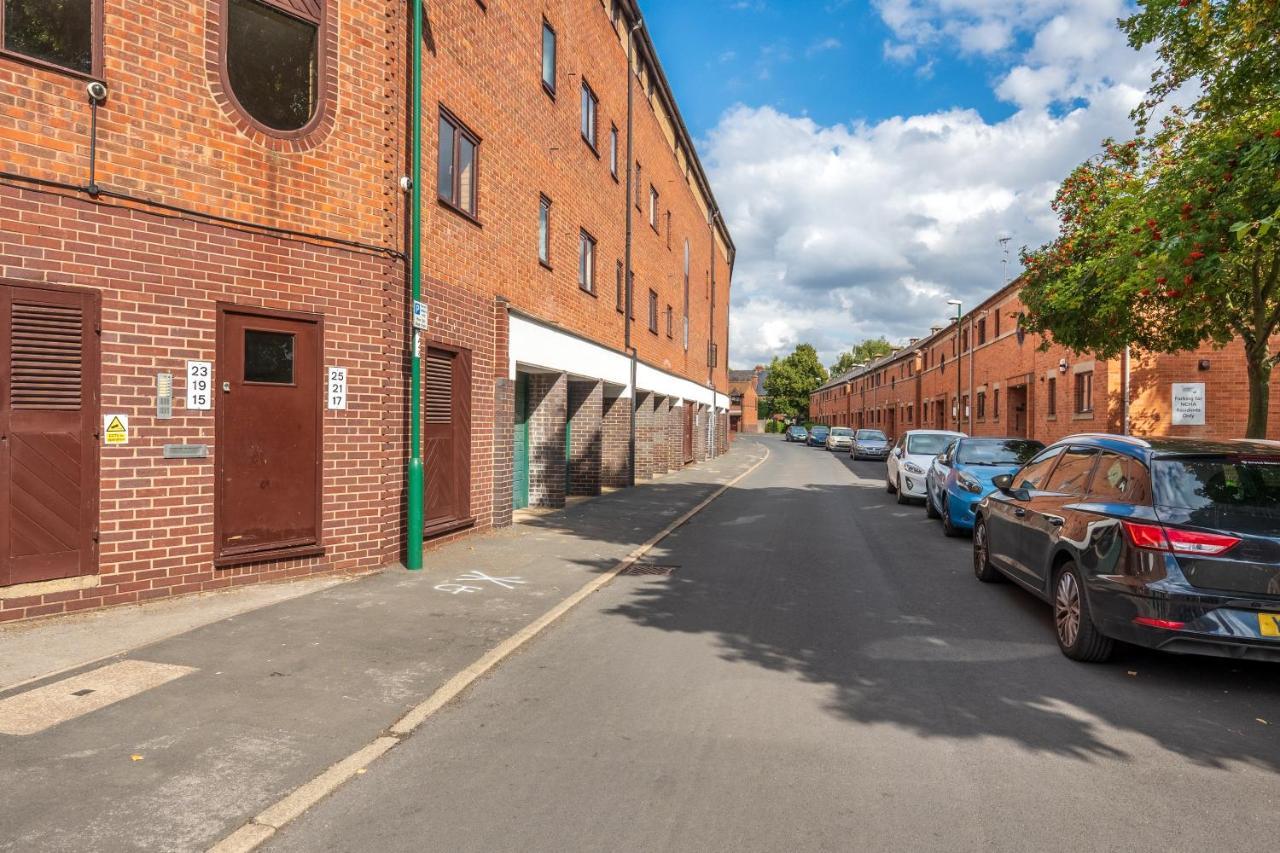 Apartamento Waterlily - Beautiful 1-bed With Overlooking Balcony Nottingham
