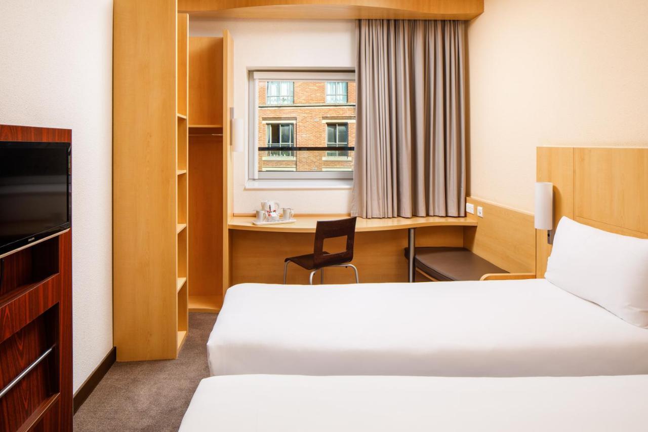 Ibis Centre Hotel 3*