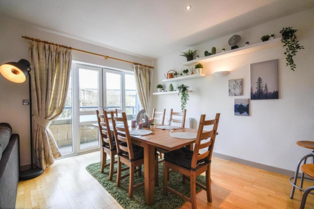 Dukes Wharf - Classy, Centre 2 Bedroom Overlooking The Canal Nottingham