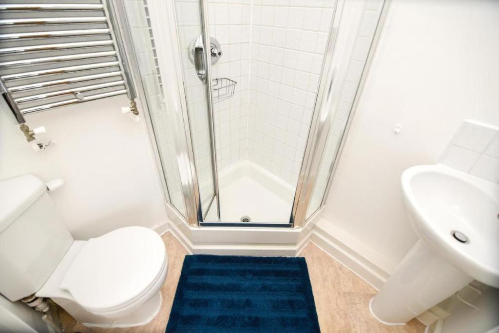 Dukes Wharf - Classy, Centre 2 Bedroom Overlooking The Canal *