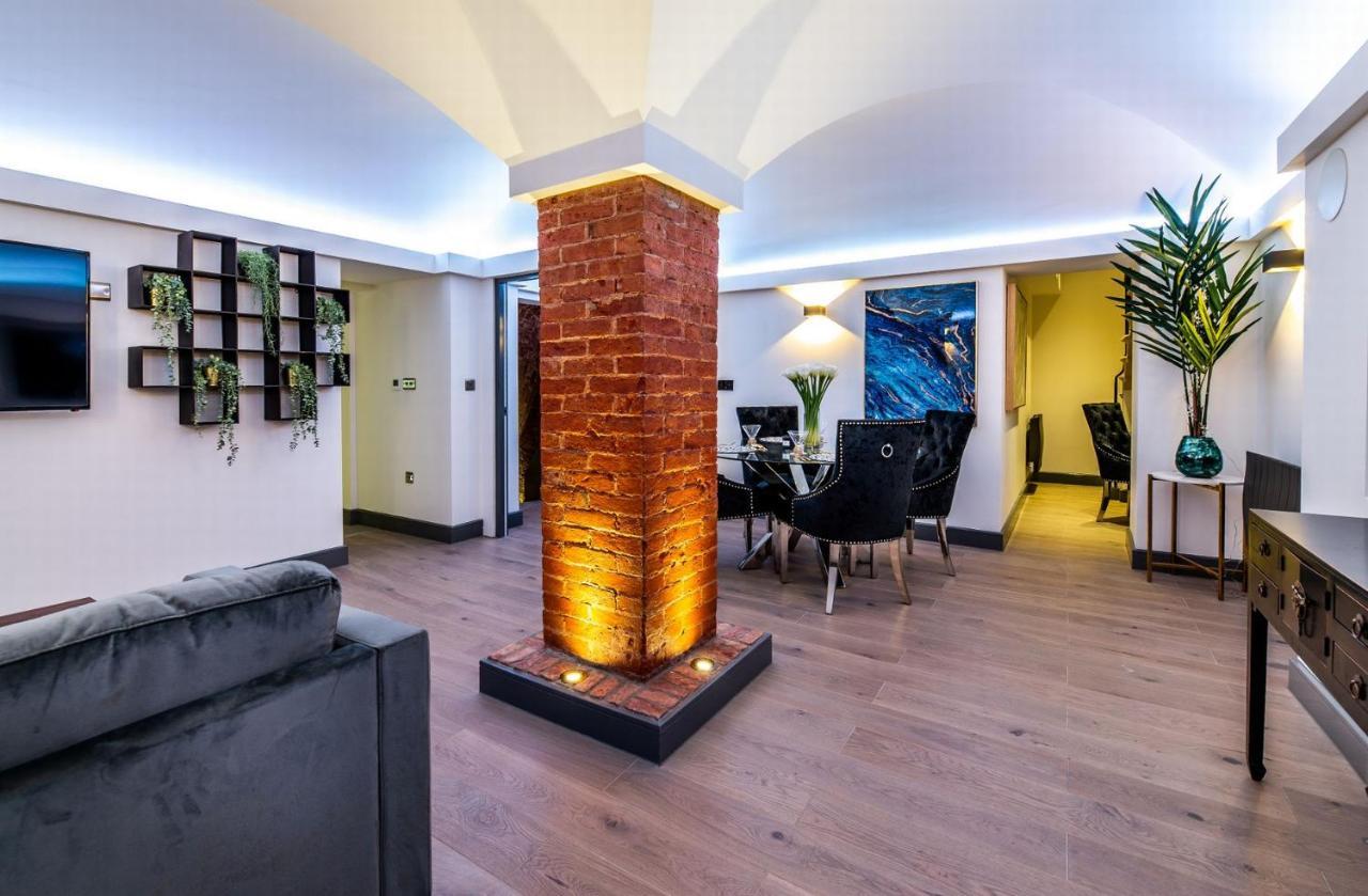 Luxurious 2 Bed With Hidden Cave Cinema * Nottingham