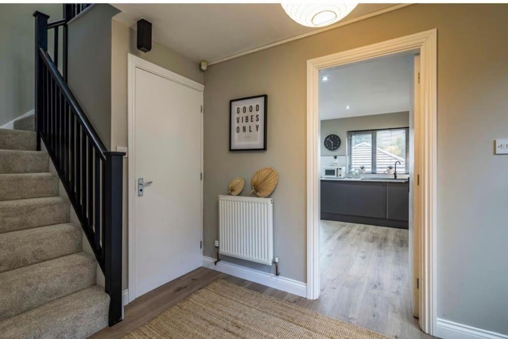 Cosy With Snug And Three Bedrooms Message Us For Long Prices * Nottingham