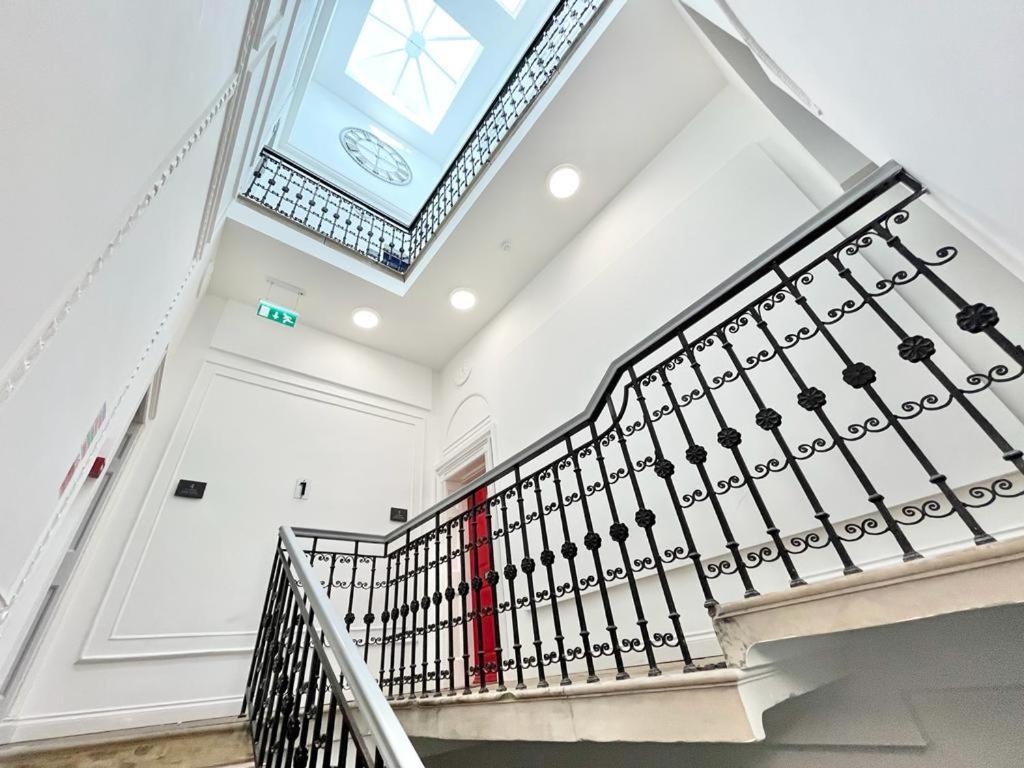 Apartment Unique & Luxurious 2 Bedroom Centre