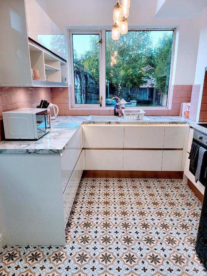 Unique And Beautiful In A Quiet Location. Apartment