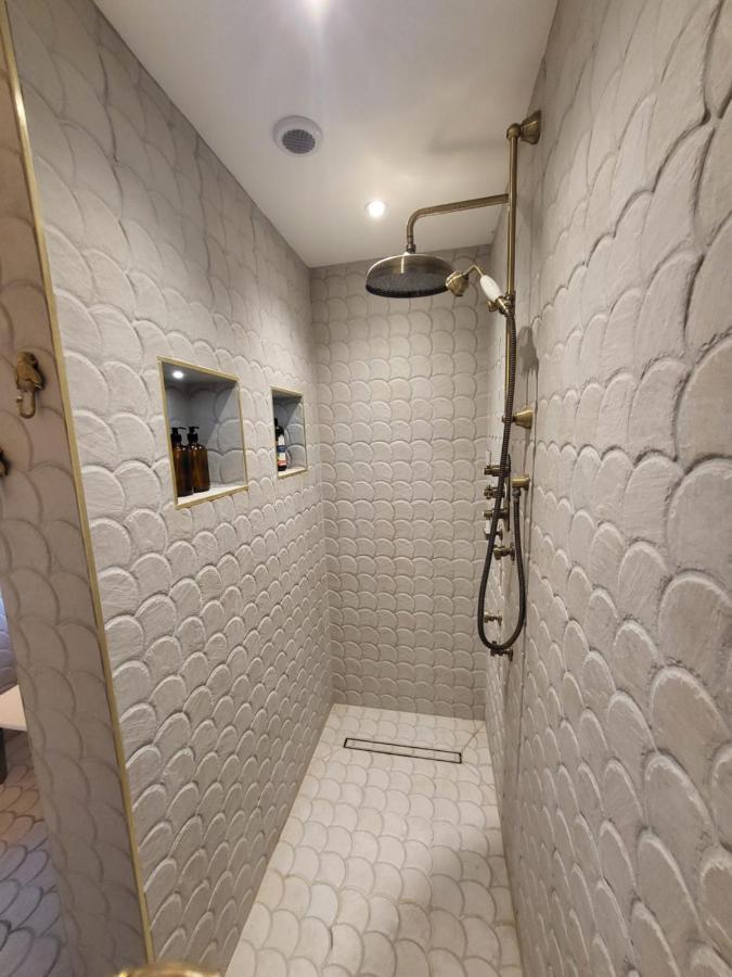 Unique And Beautiful In A Quiet Location. Apartment *