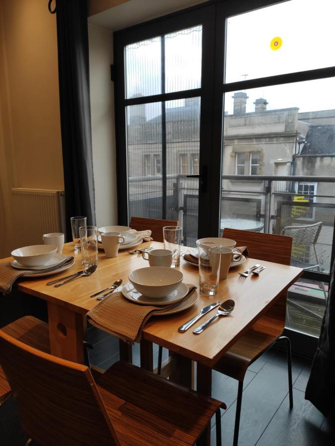 Centre 2 Bedrooms 2 Ensuite Flat Free Parking *