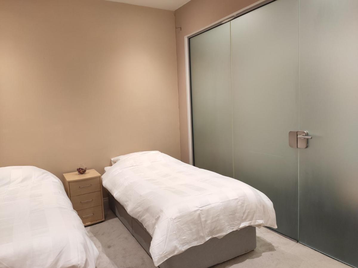 Centre 2 Bedrooms 2 Ensuite Flat Free Parking Nottingham