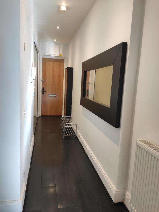 Apartment Centre 2 Bedrooms 2 Ensuite Flat Free Parking Nottingham