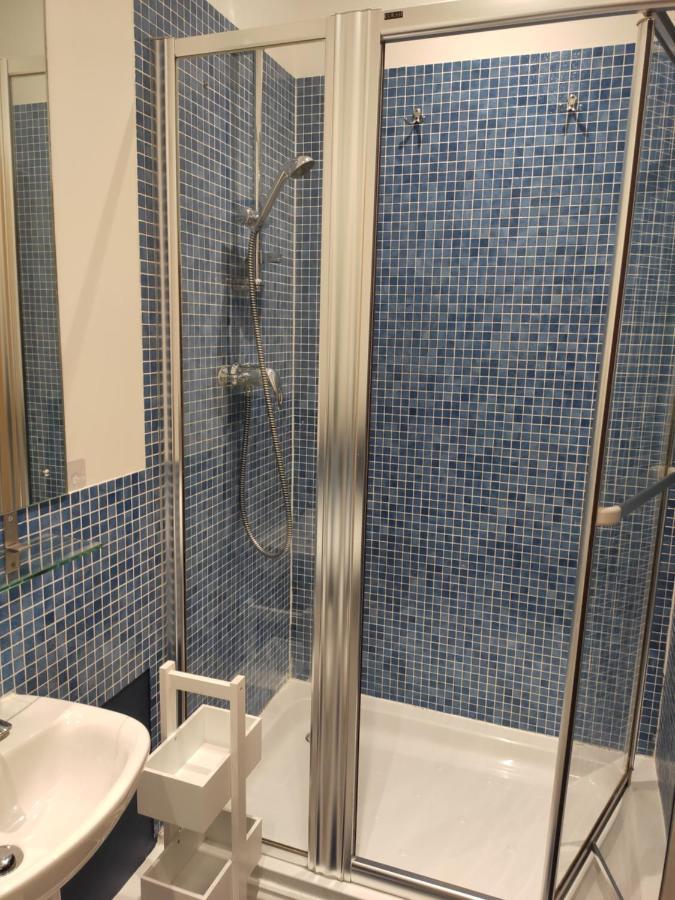 Centre 2 Bedrooms 2 Ensuite Flat Free Parking Apartment *