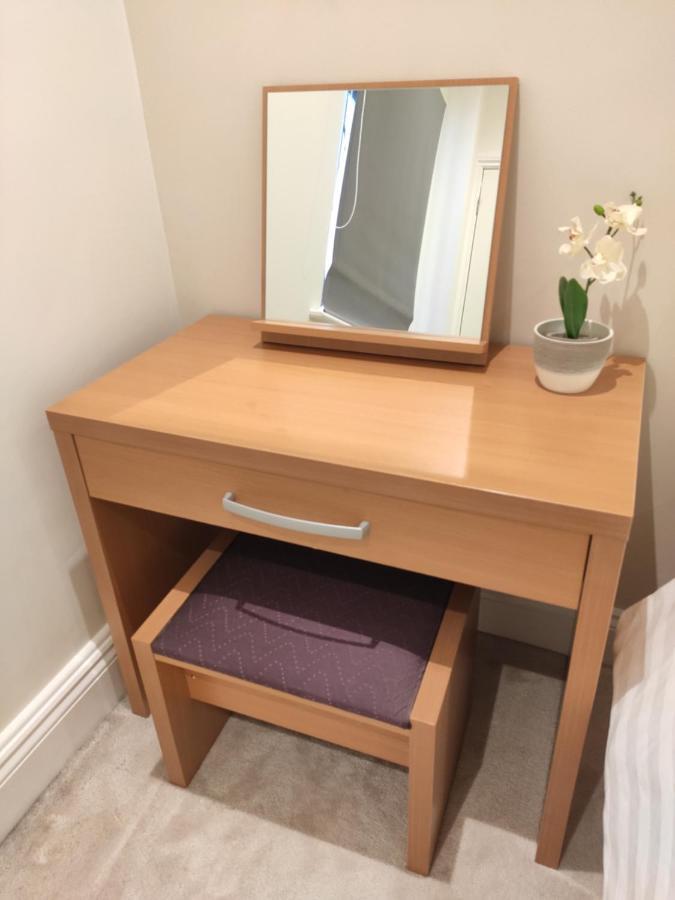 Apartment Centre 2 Bedrooms 2 Ensuite Flat Free Parking