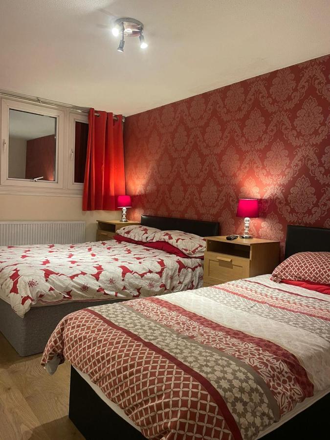 Snooze Central: Victoria Centre With Cooking Apartment *