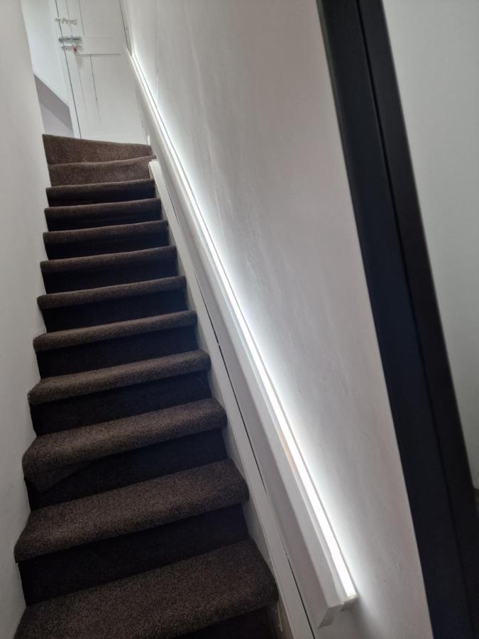 Balco Sherwood - 2 Bedrooms, 5 Beds - Sky Tv And Internet
