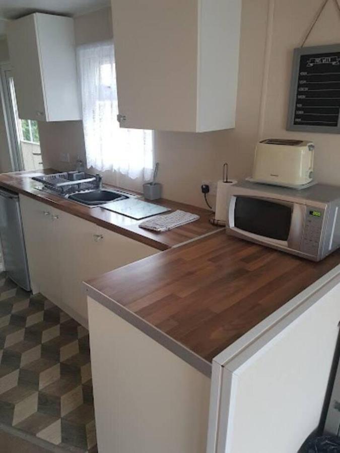 Lovely 2-bed Chalet At Robinhood Retreat Free Park Chalé *