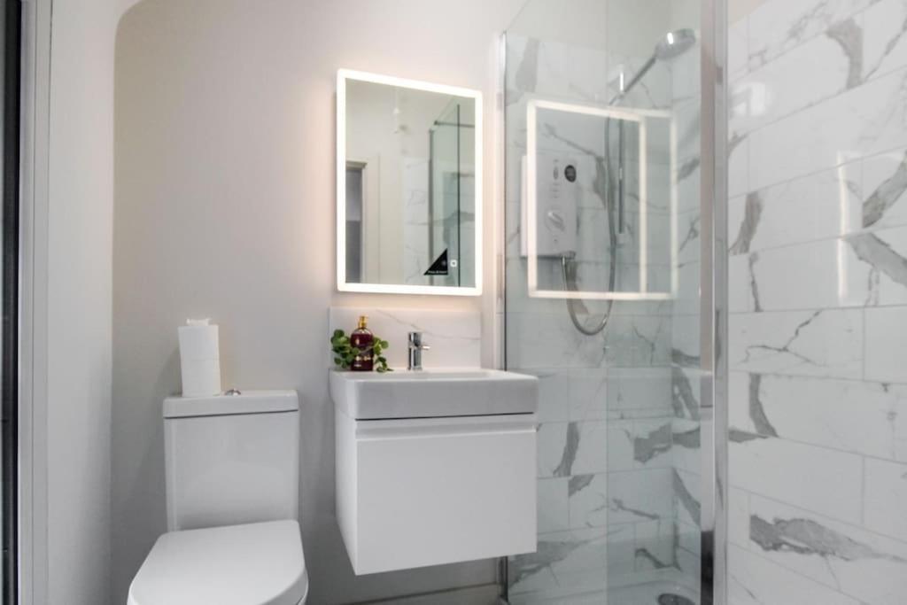 Apartment Luxurious 2 Bedroom In Centre *