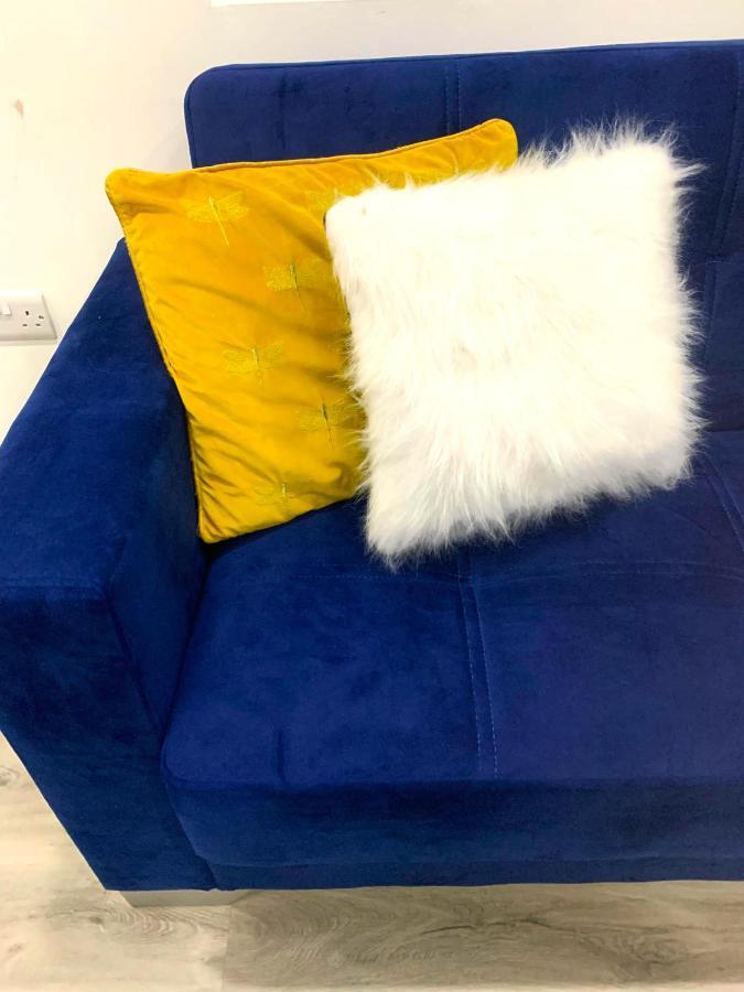 Adbolton House - Sleek, Stylish, Brand New & Carbon Apartamento *
