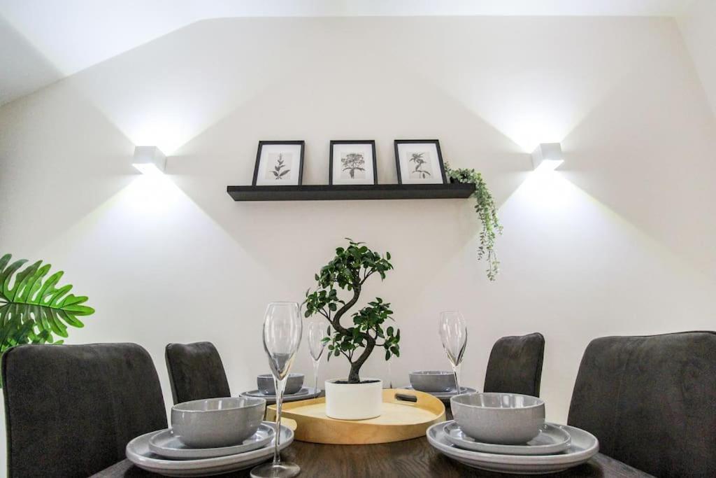 Apartment Luxurious 2 Bedroom In Centre *