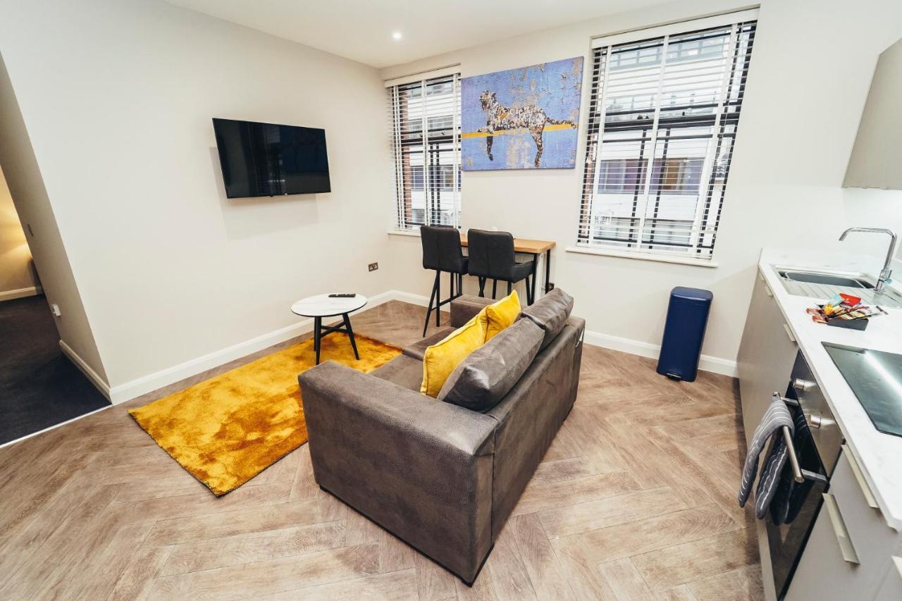 The Company, Whitefriars House Apartment *