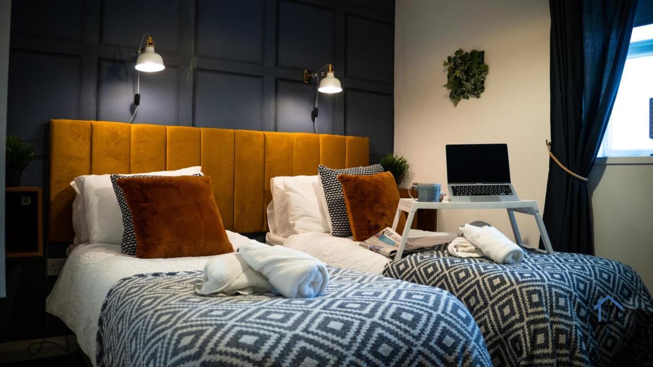 Apartment Flat 1 - King Bed, Parking, Workspace, Wi-fi, Corporates Nottingham