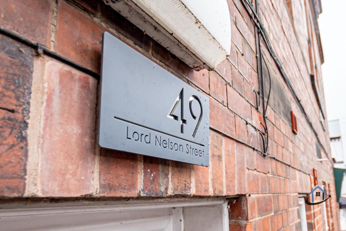 Flat 1 - King Bed, Parking, Workspace, Wi-fi, Corporates Nottingham