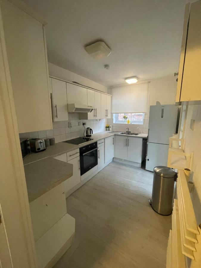 Apartment Wells Road Contractors & Leisure By Leecroft Stays *