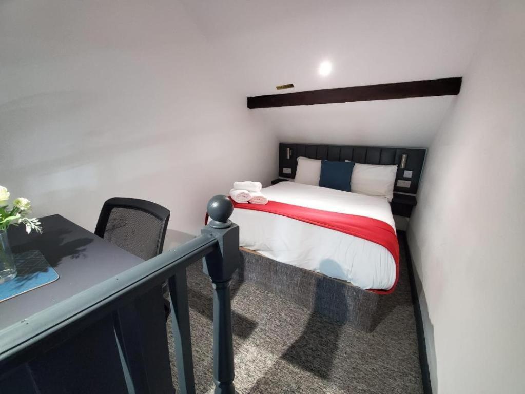 Trivelles Regency, Hotel 3*