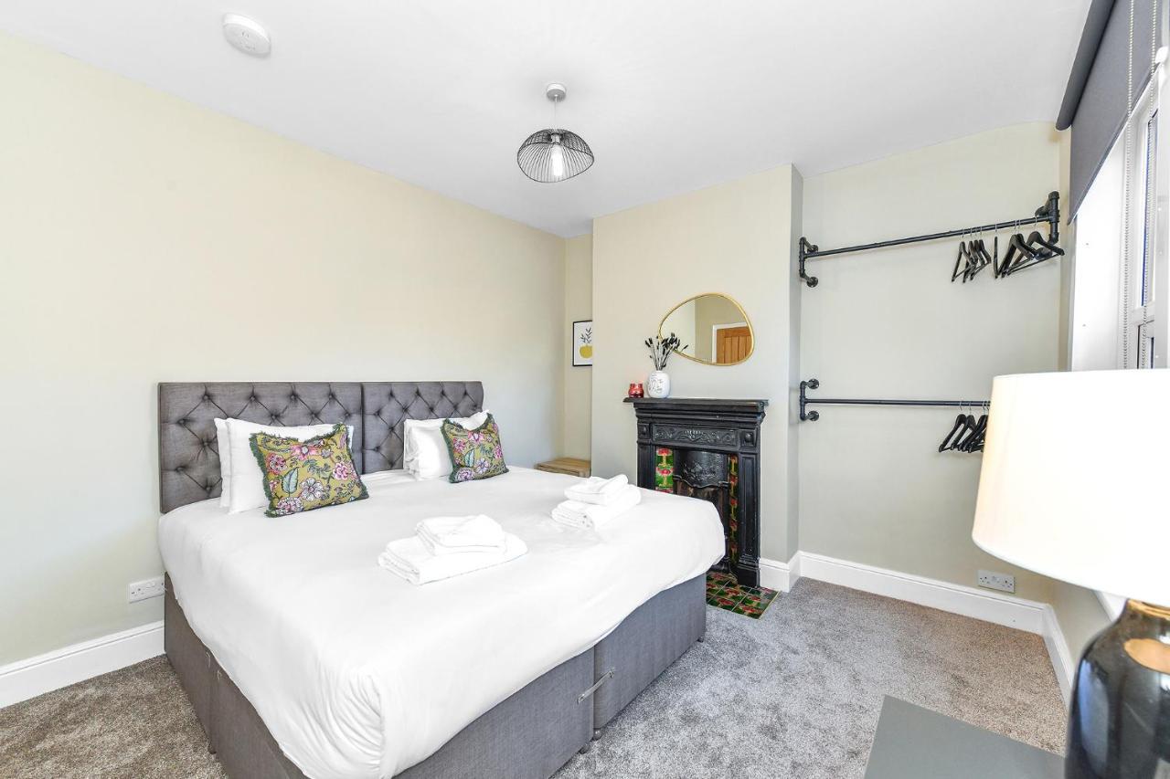 Haydn House Luxurious Retreat - 4 Bedroom, 10 Guest Max, Perfect Away From Nottingham