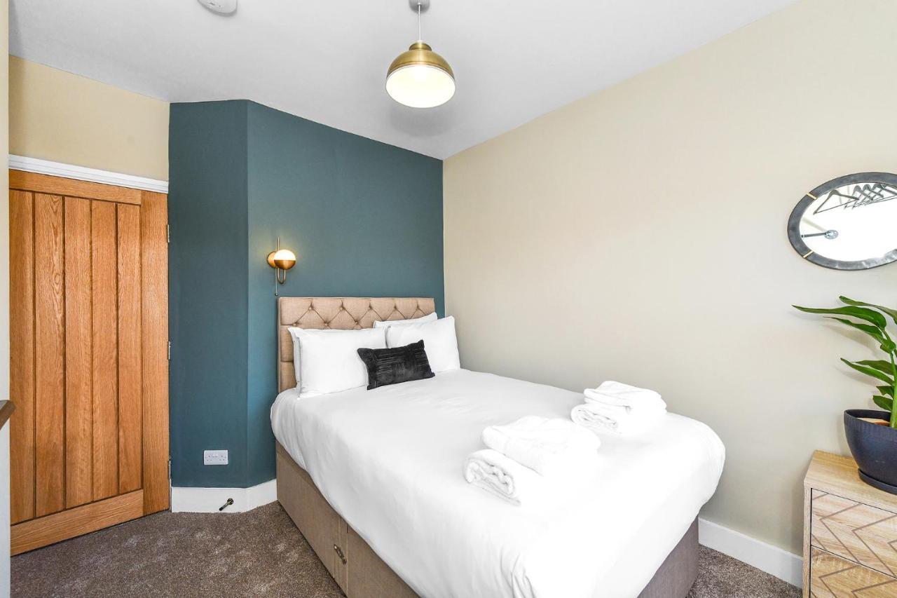 Haydn House Luxurious Retreat - 4 Bedroom, 10 Guest Max, Perfect Away From * Nottingham