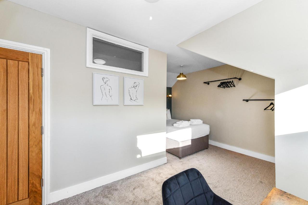 Haydn House Luxurious Retreat - 4 Bedroom, 10 Guest Max, Perfect Away From Holiday home Nottingham
