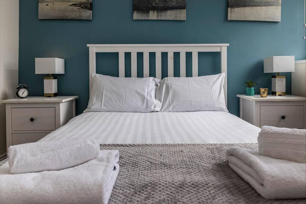 Holiday home Dovecote House Beeston Private Parking 15mins From Centre Close To Qmc Hospital *