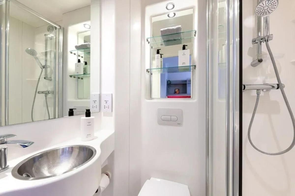 For Students Only Modern Spacious At Clarendon Street In