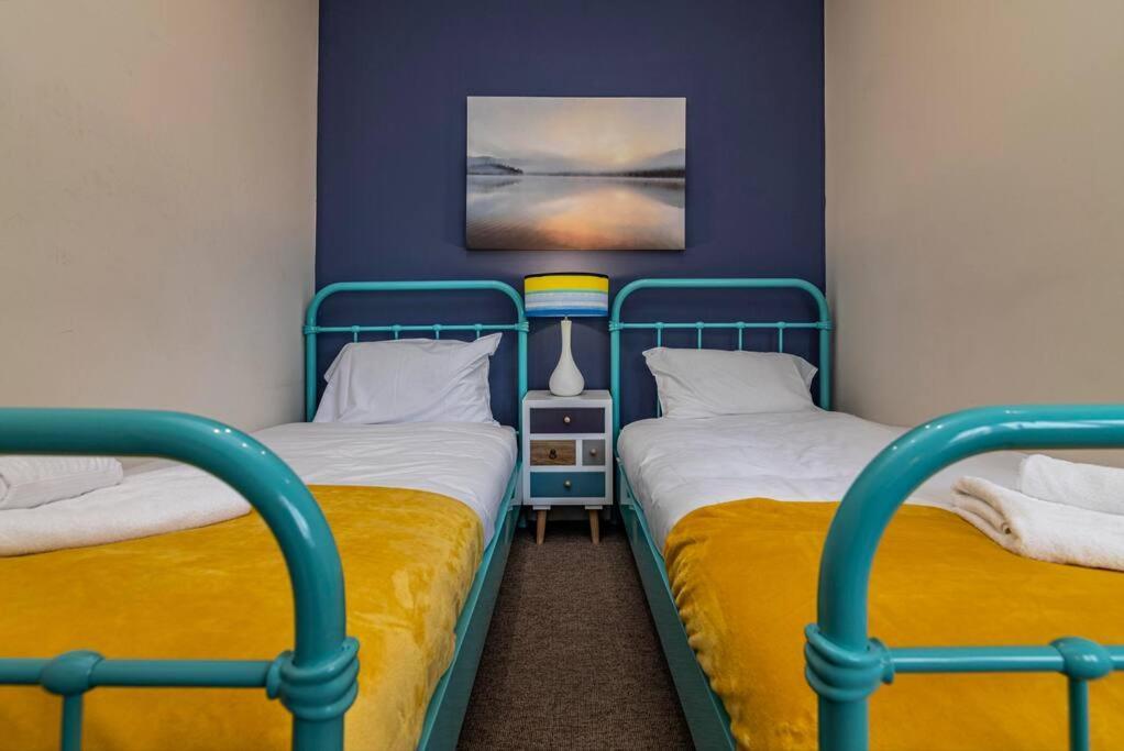 Dovecote House Beeston Private Parking 15mins From Centre Close To Qmc Hospital Nottingham
