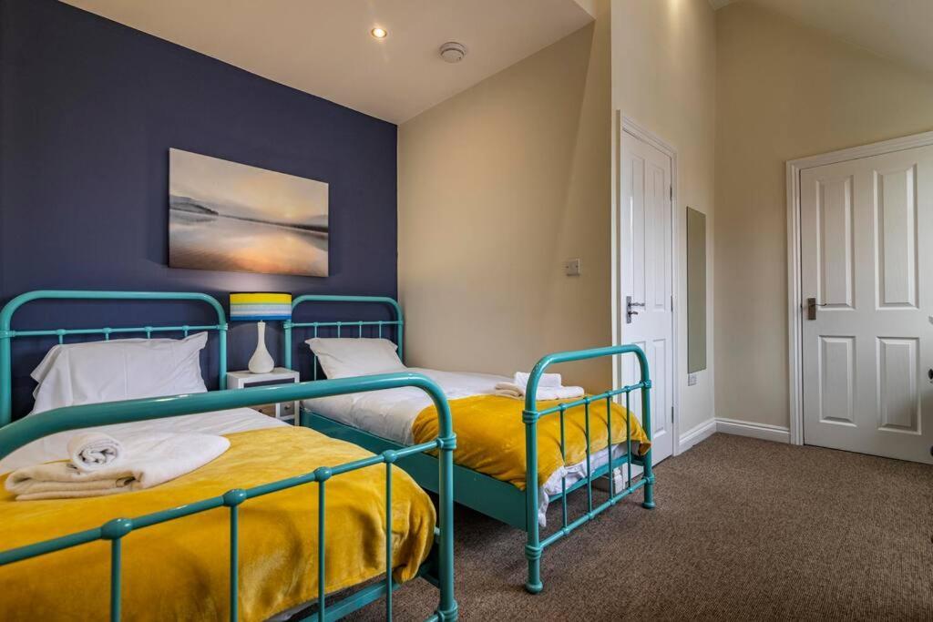 Holiday home Dovecote House Beeston Private Parking 15mins From Centre Close To Qmc Hospital