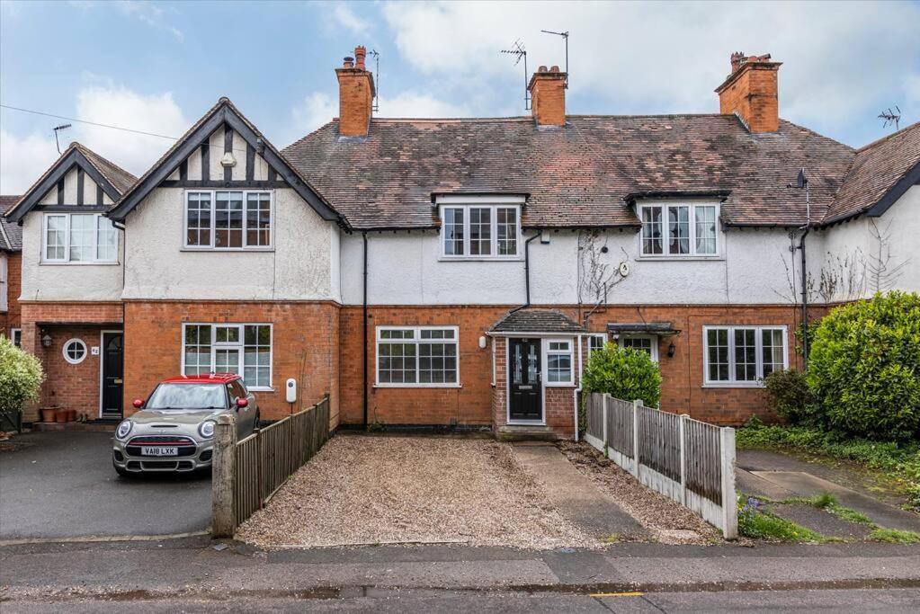Dovecote House Beeston Private Parking 15mins From Centre Close To Qmc Hospital