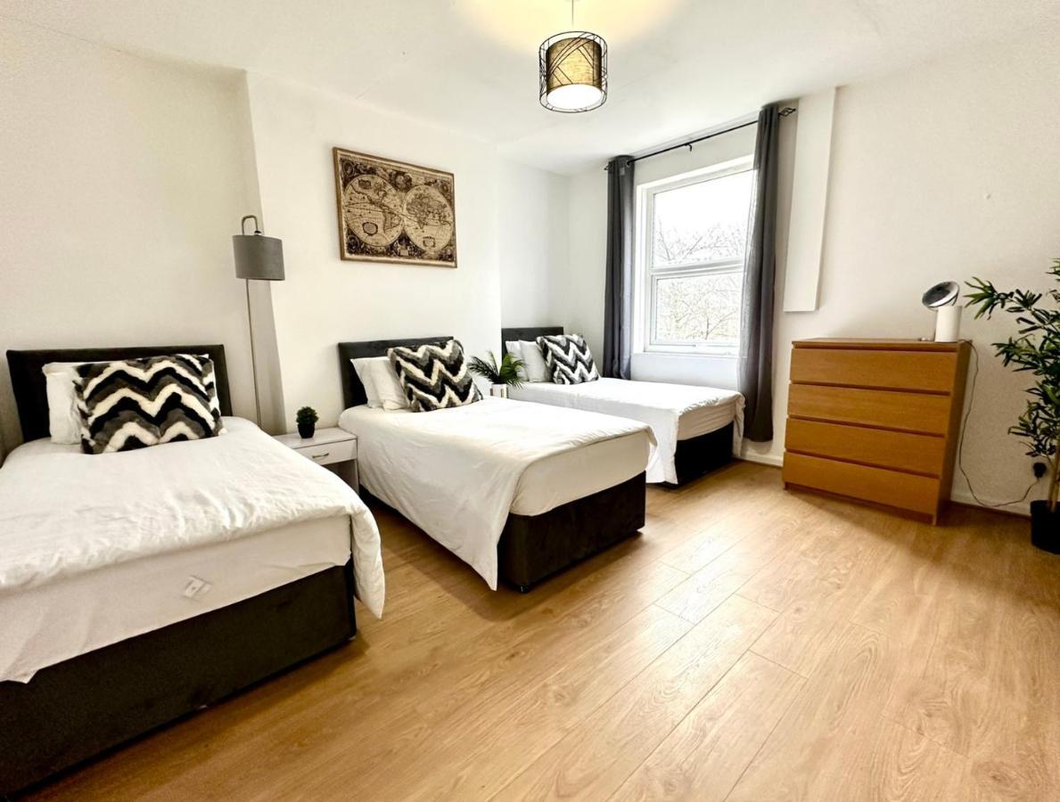 Beautiful 3-bed With Driveway Parking Nottingham