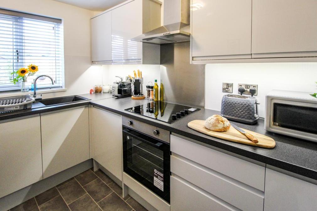 2 Bed Townhouse With Free Parking Holiday home Nottingham